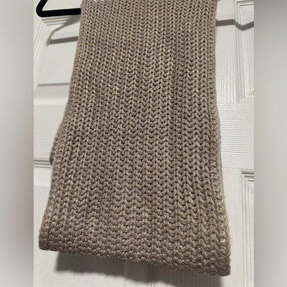 American Eagle Knit Cream Gold Sparkle Infinity Scarf OS - Picture 3 of 5